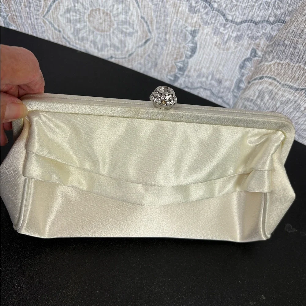 Ellea Vintage Satin Clutch with Chain